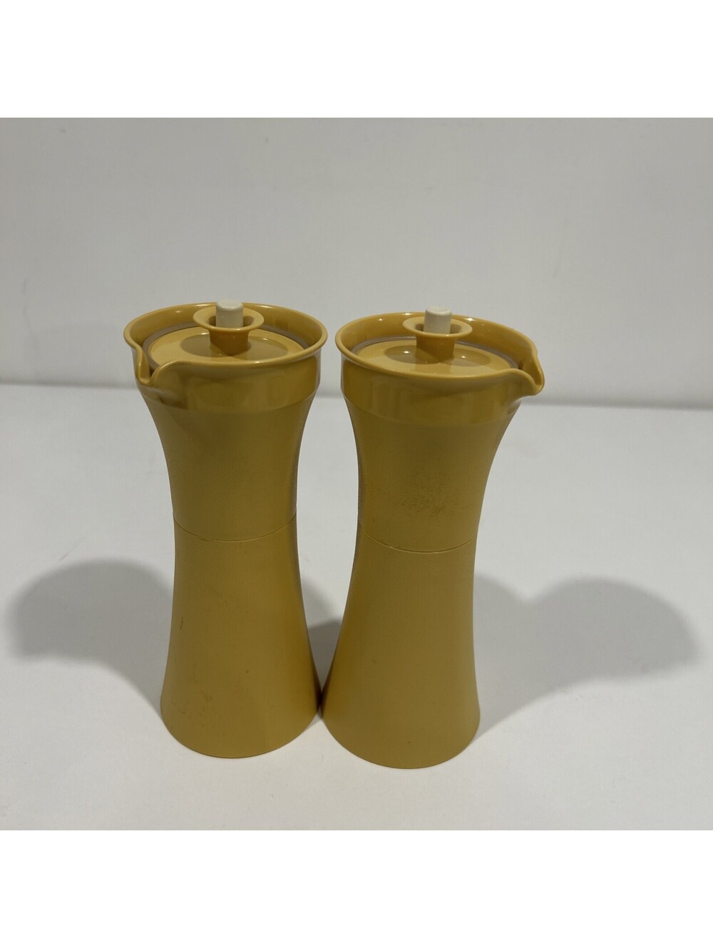 Vintage Tupperware Oil & Salad Dressing Cruets Shakers Pair Cream Yellow 1246-16